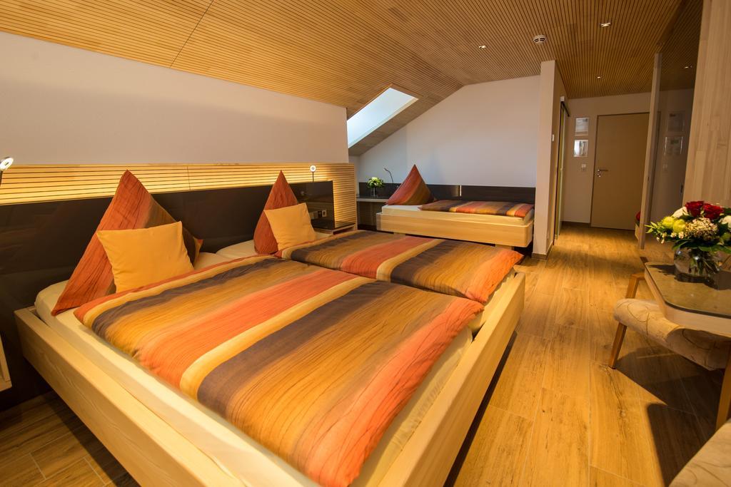 Hotel Garni Jaegerhof زيغمارينغن الغرفة الصورة