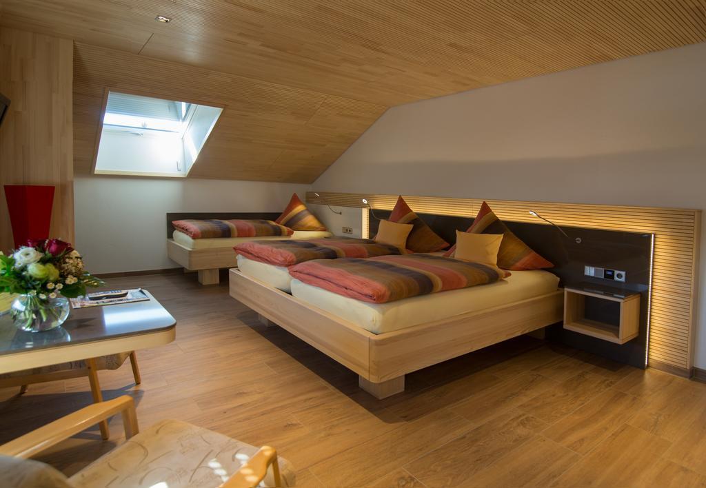 Hotel Garni Jaegerhof زيغمارينغن المظهر الخارجي الصورة