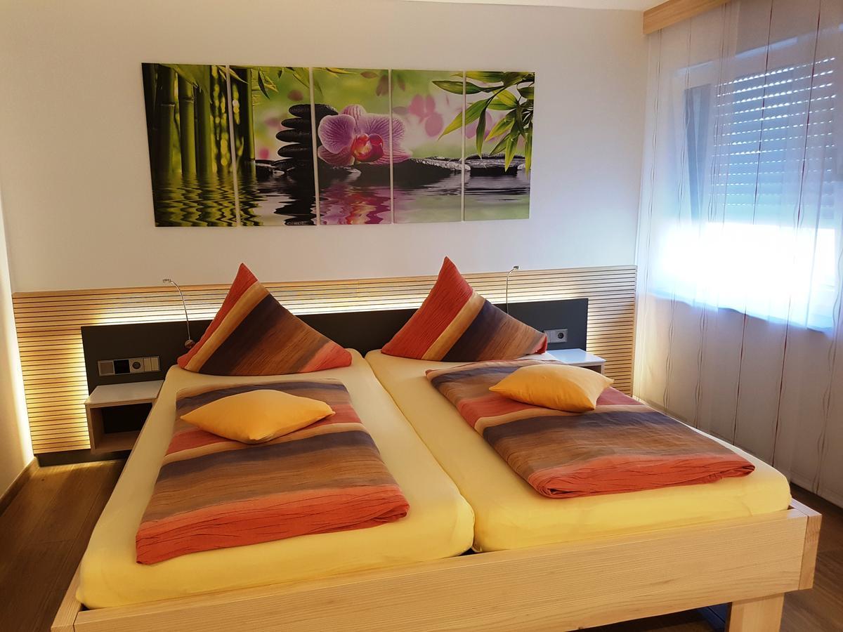 Hotel Garni Jaegerhof زيغمارينغن المظهر الخارجي الصورة