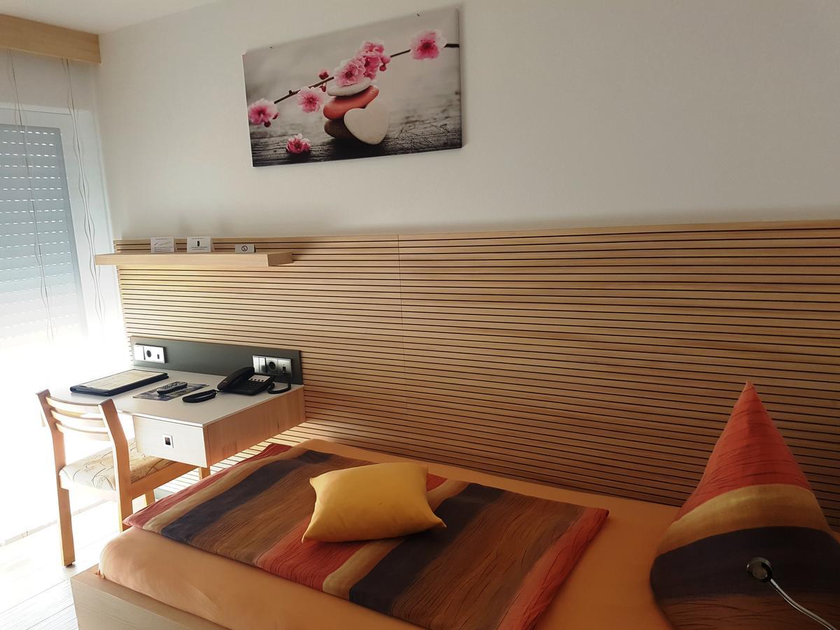 Hotel Garni Jaegerhof زيغمارينغن المظهر الخارجي الصورة