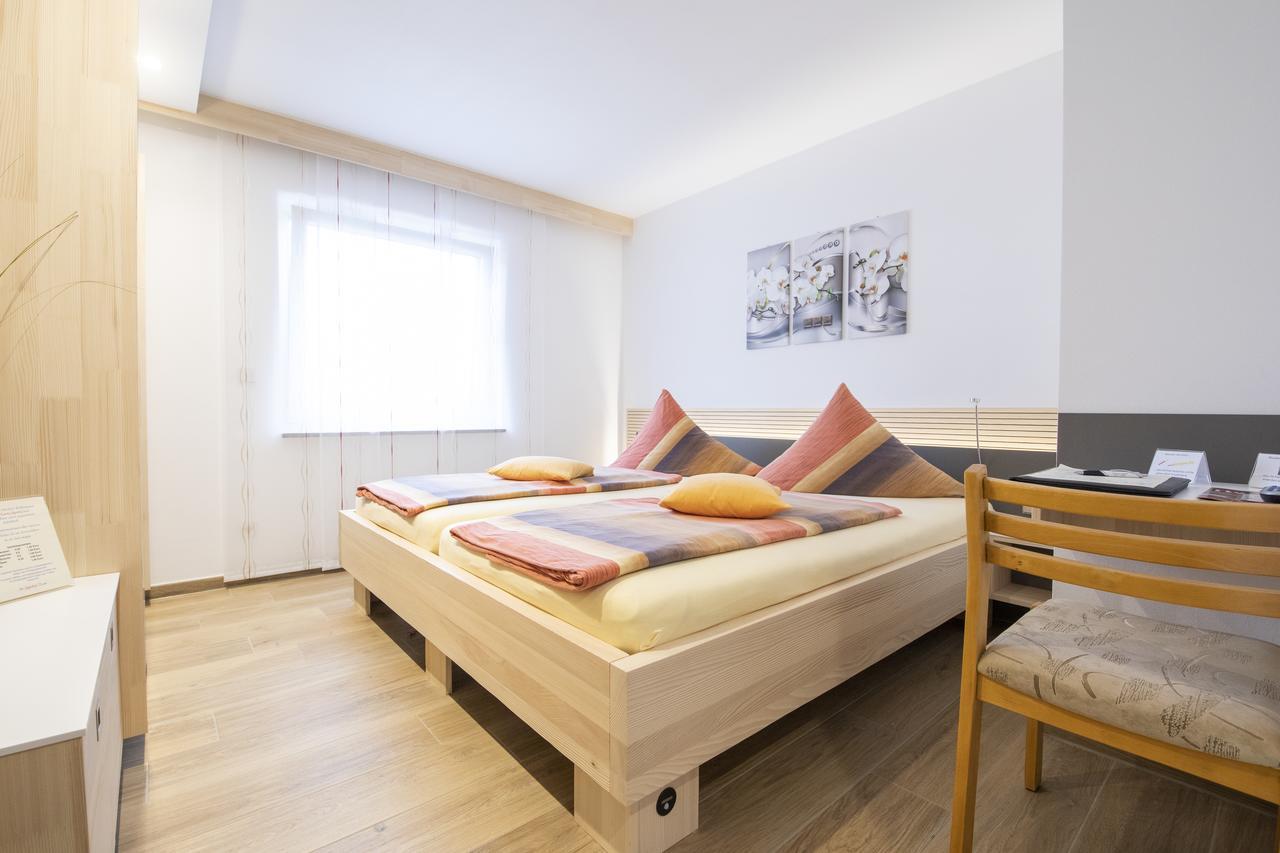 Hotel Garni Jaegerhof زيغمارينغن المظهر الخارجي الصورة
